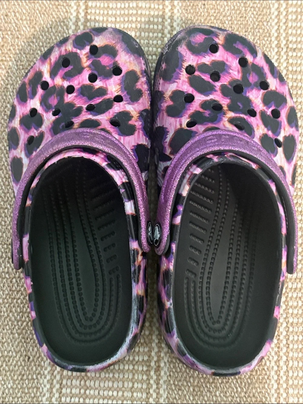 CROCS Kids Purple Leopard Print Clog with Glitter Strap. Croslite Foam. Size-J 2